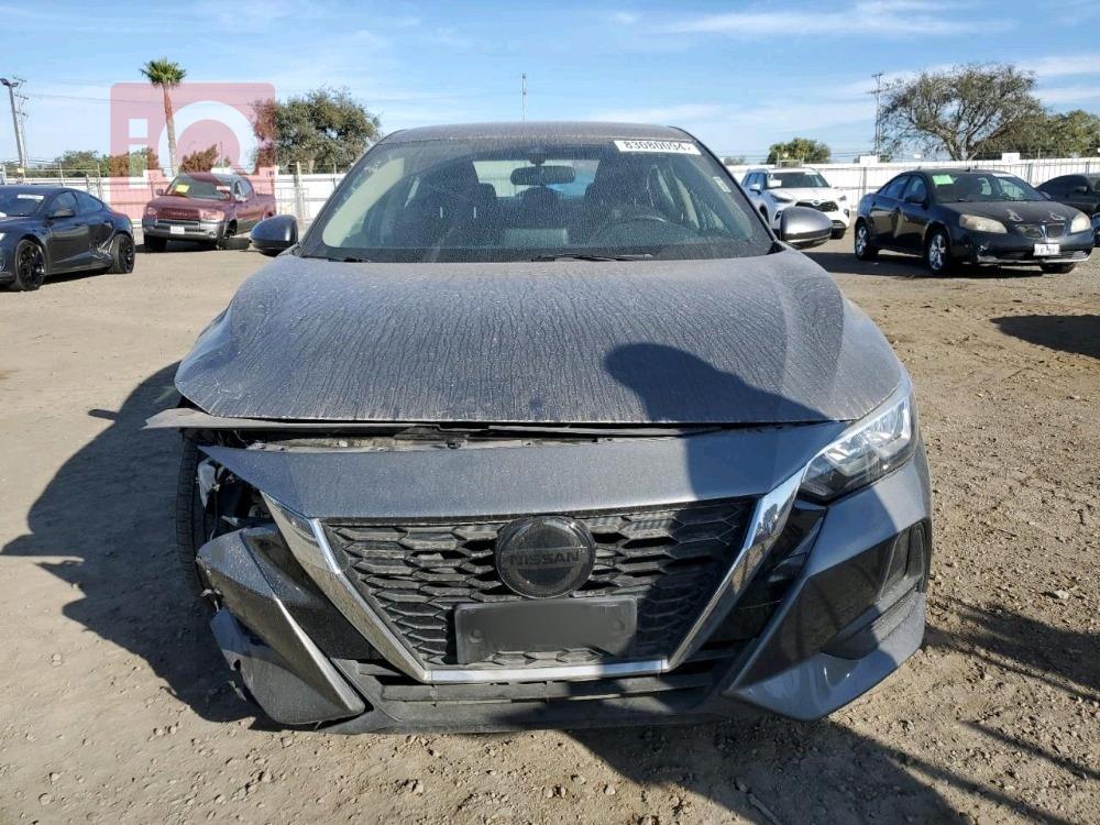 نيسان سنترا